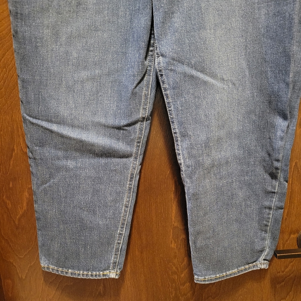 Lee Capri Jeans - Picture 3 of 10